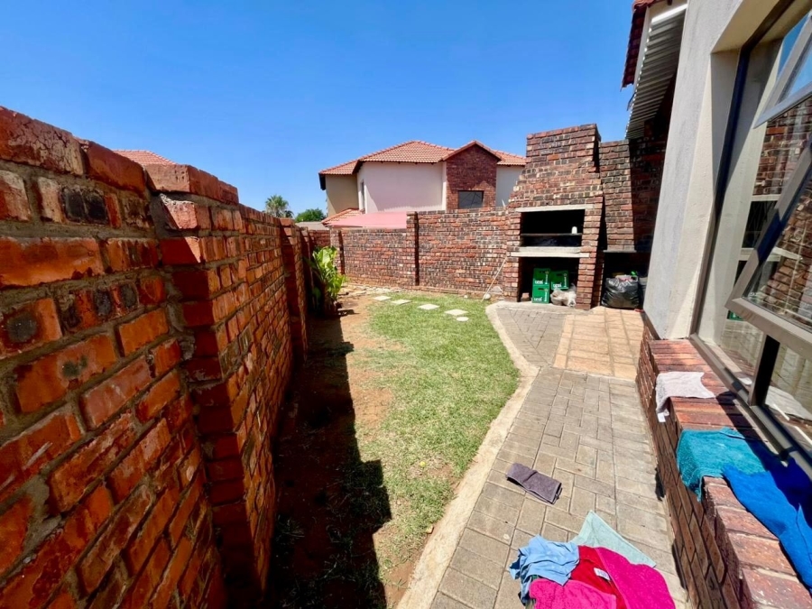 3 Bedroom Property for Sale in Waterval East North West